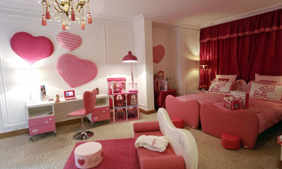 Barbie hotelska soba (01)