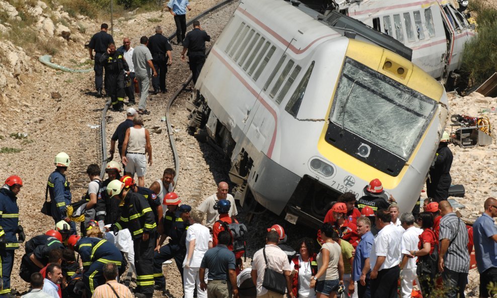 vlak nesreća kaštela