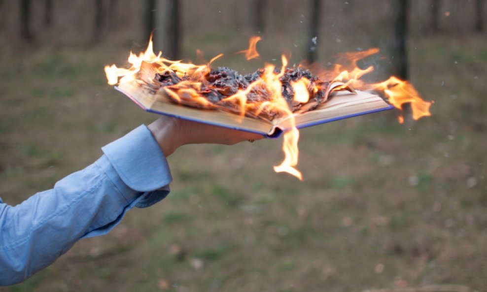 paljenje knjiga