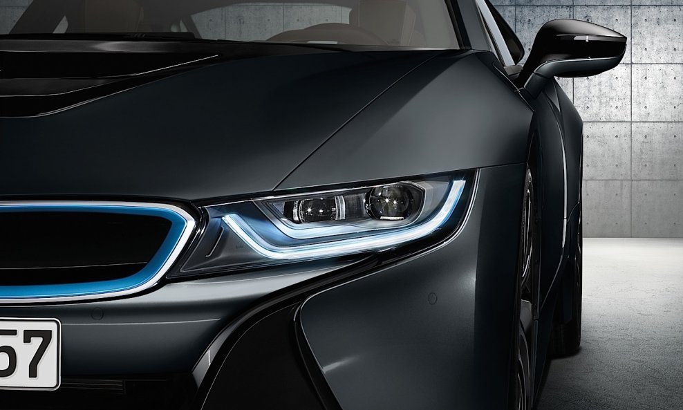 bmw-i8-is-the-world-s-first-car-to-have-laser-headlights-photo-gallery_1