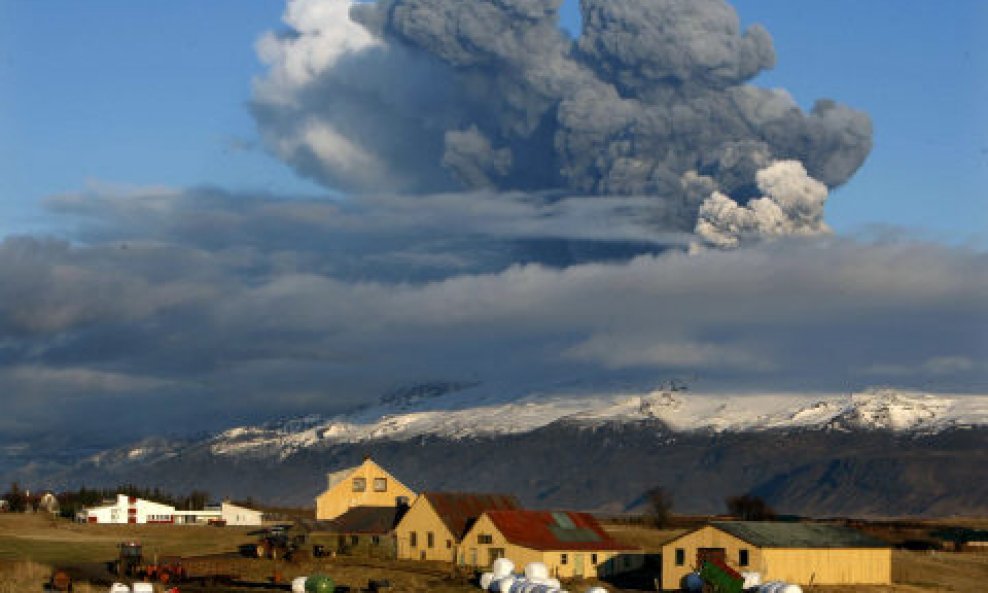 Erupcija vulkana na Islandu (4)