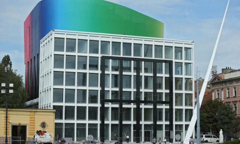 Ovojnica duginih boja na zgradi Muzičke akademije kako ju je zamislio arhitekt Milan Šošterić