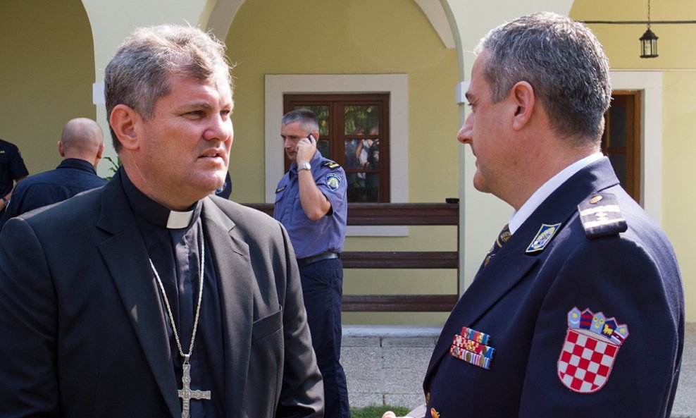 Biskup Vlado Košić na Dan policije