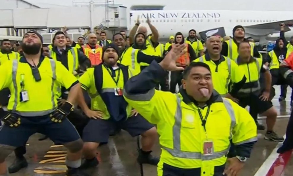 Haka aerodromskog osoblja Novi Zeland