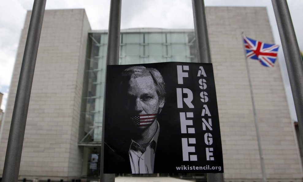 Julian Assange prosvjedi