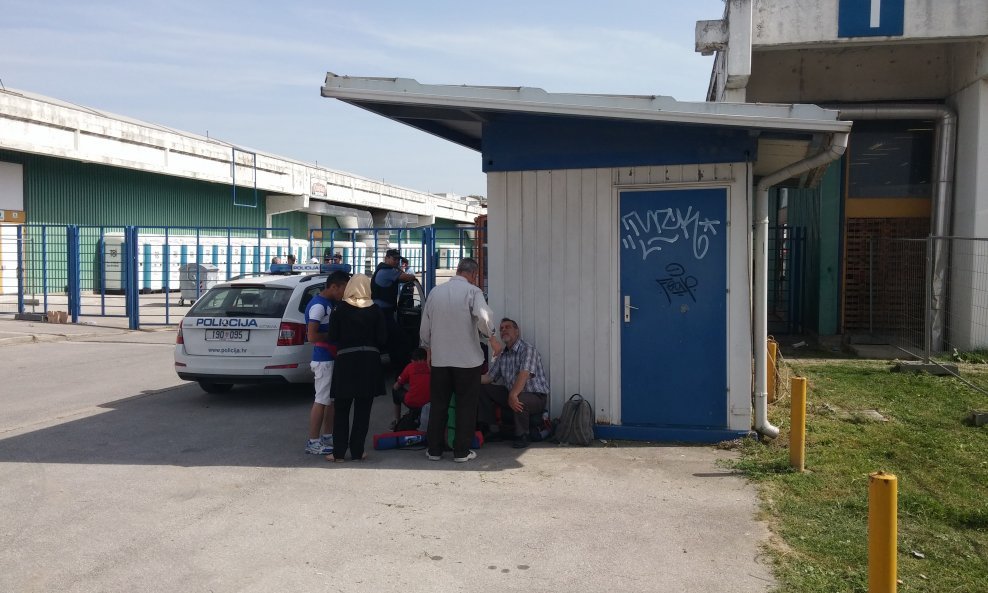 Izbjeglice pokušavaju otići iz Zagreba