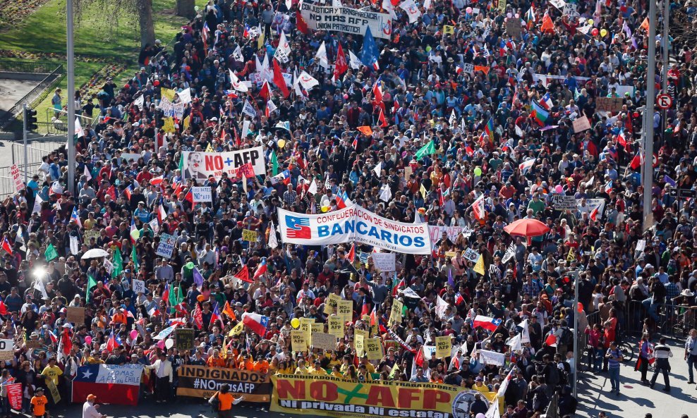 Prosvjedi protiv mirovinskih fondova u Čileu