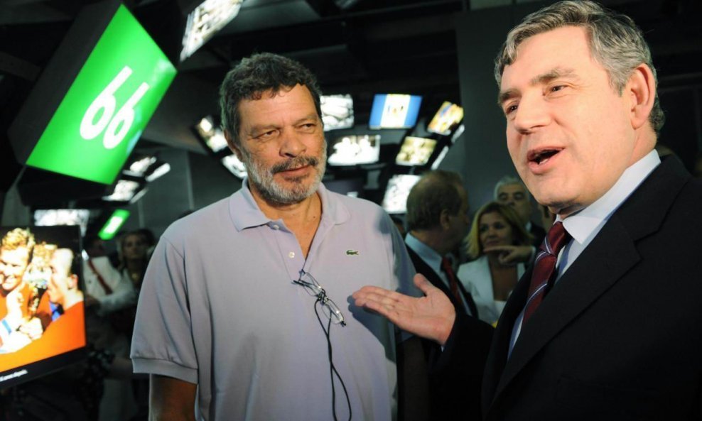 Premijer Gordon Brown i bivša braziliska legenda Socrates (lijevo)