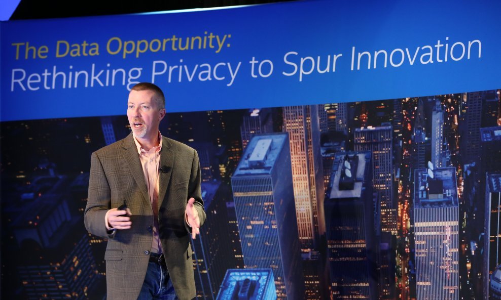 Malcolm Harkins, Intelov potpredsjednik te glavni direktor sigurnosti i zaštite privatnosti