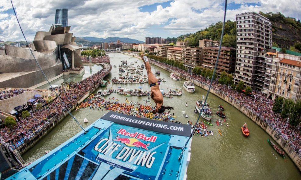 Red Bull Cliff Diving2