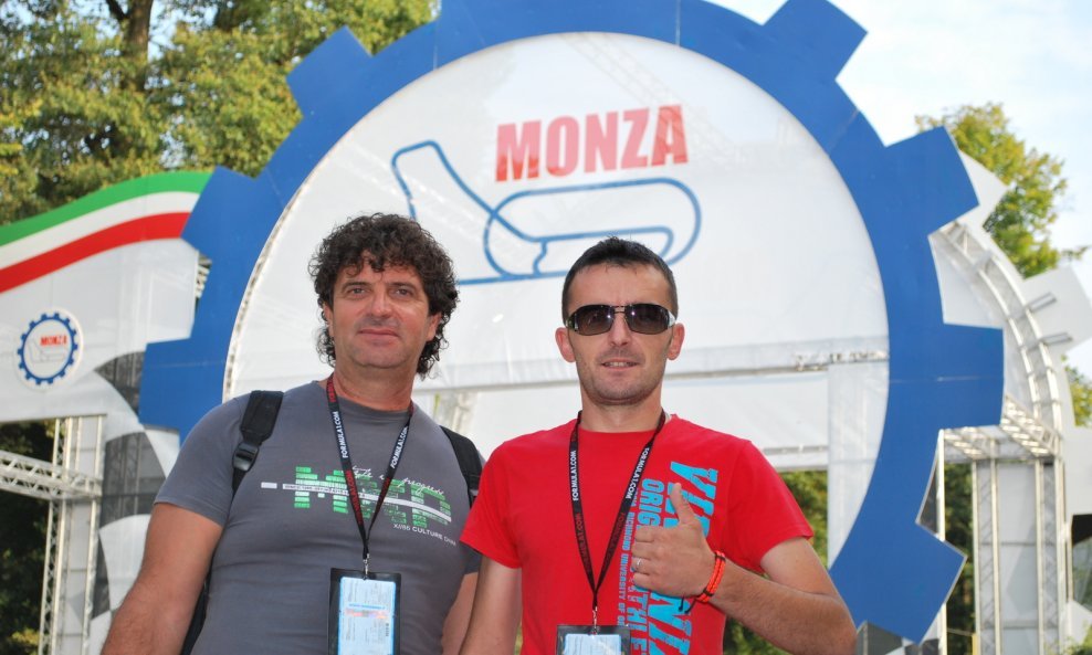 Monza - dobitnik s prijateljem