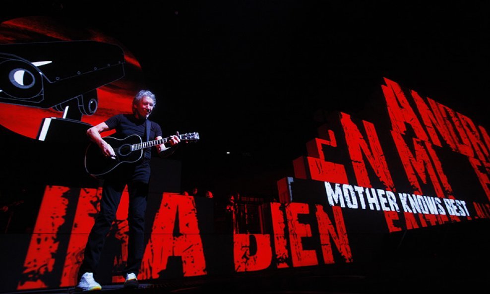 Roger Waters - The Wall 04