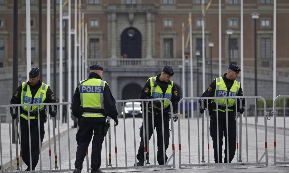 Policija ispred švedskog parlamenta