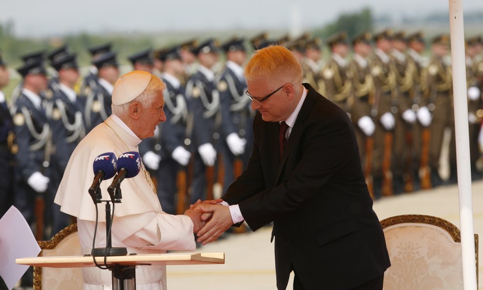 Papa i Josipović