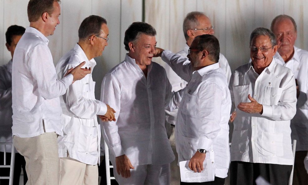 Mirovni sporazum Kolumbije i FARC-a