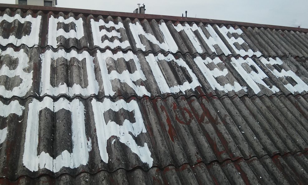 Grafit na krovu Medike