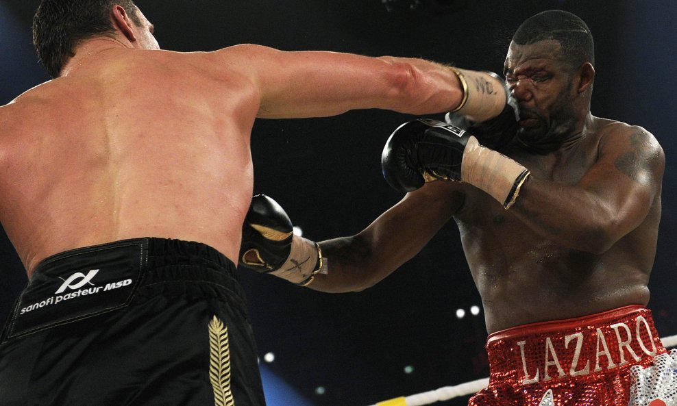 Vitalij Kličko, Carlos Gomez, WBA 2009