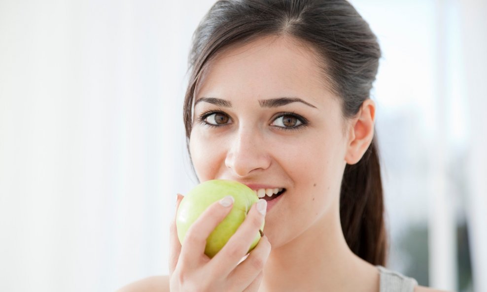 jabuka hrana žena glad voće