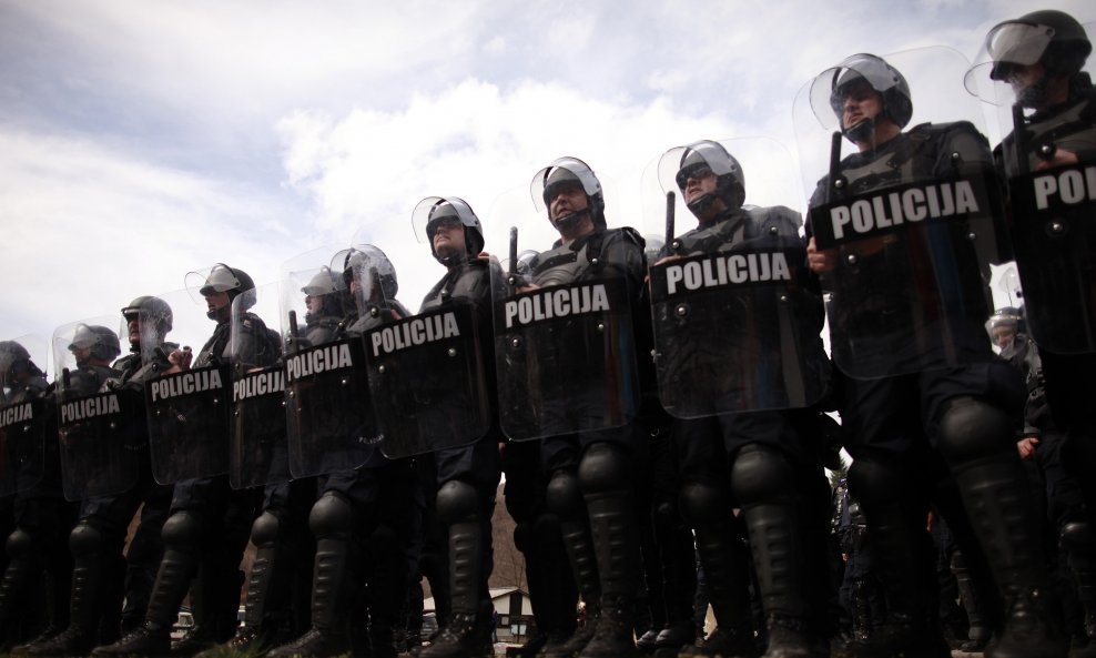 Specijalna policija BiH se priprema za moguće huliganske sukobe u Zenici (2)