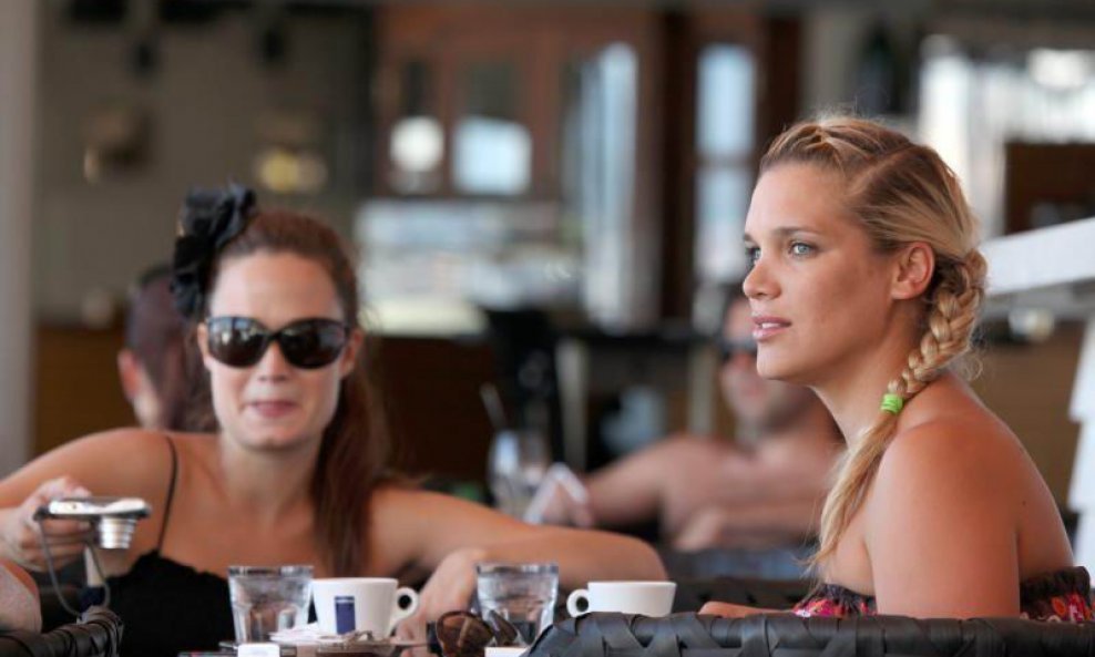 Petra Maroja i Maja Cvjetković uživale su na kavi u Opatiji