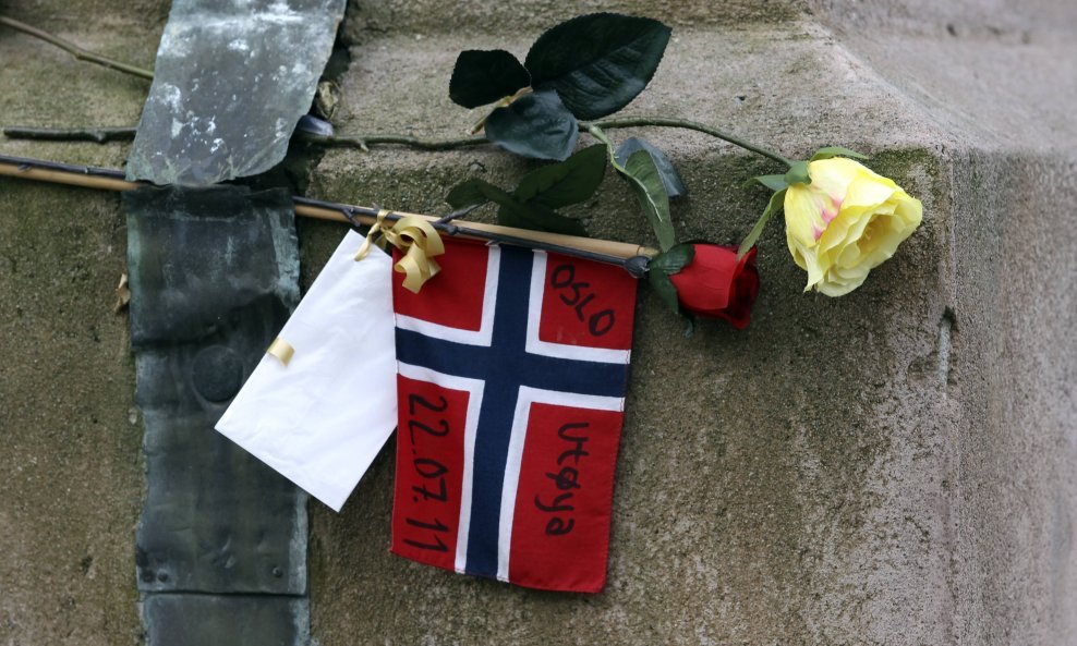 Sjećanje na žrtve Anderasa Behringa Breivika (4)