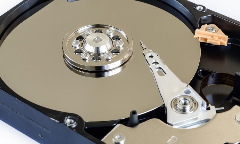 Tvrdi diskovi koriste upravo magnetizam za spremanje podataka (ilustracija)