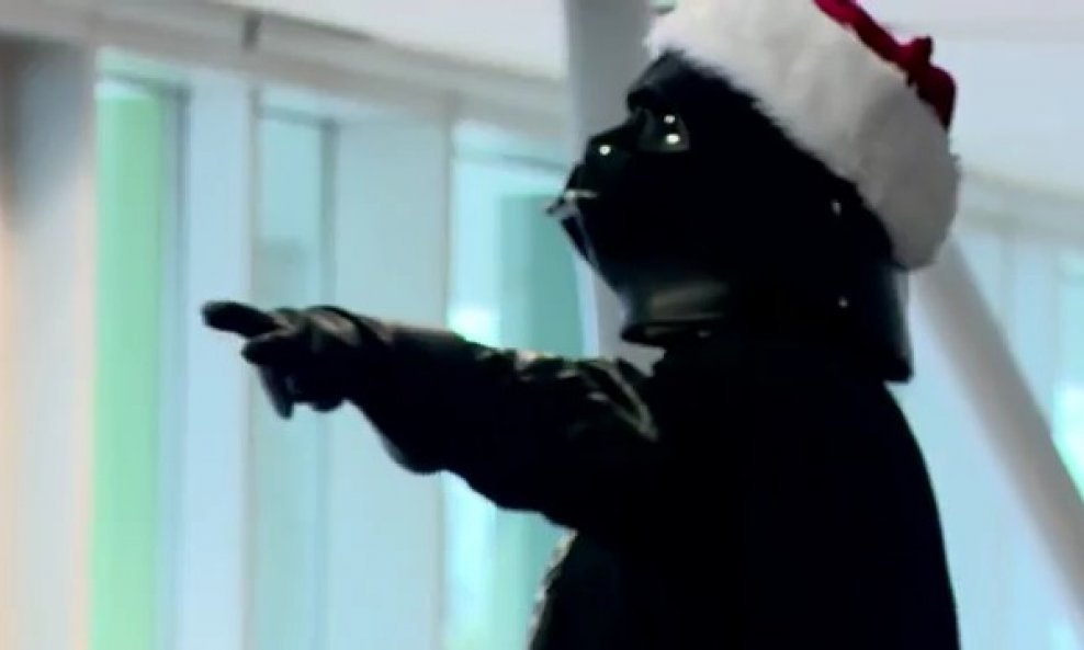 Darth Vader dirigira božićni zbor
