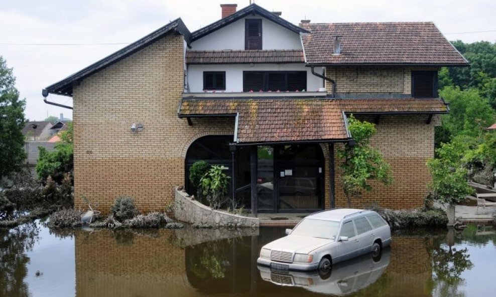 Poplavljena kuća Gunja