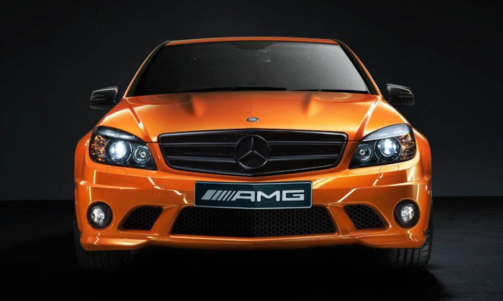 Mercedes-Benz-C63-AMG-Orange-3