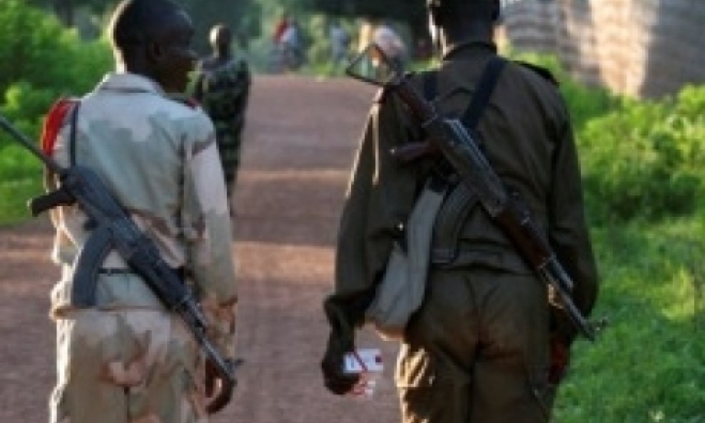 afrika naoružani vojnici