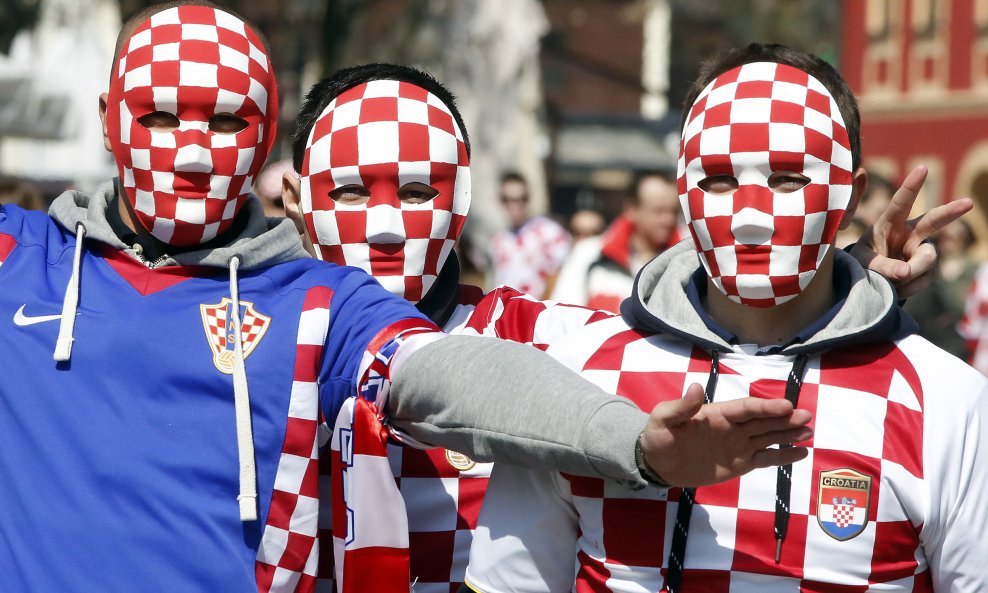 navijači hrvatska-srbija