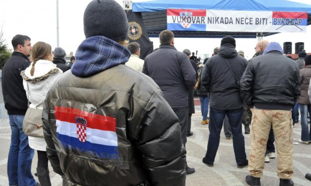 Prosvjed protiv 'ćirilice' u Vukovaru