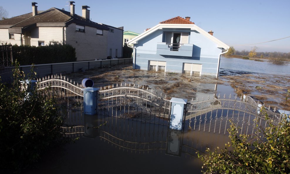 poplavljene kuće pušćane