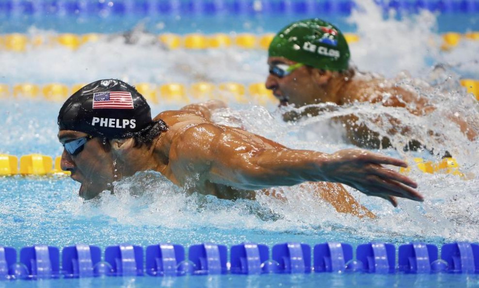 Michael Phelps (L) i Južnoafrikanac Chad le Clos