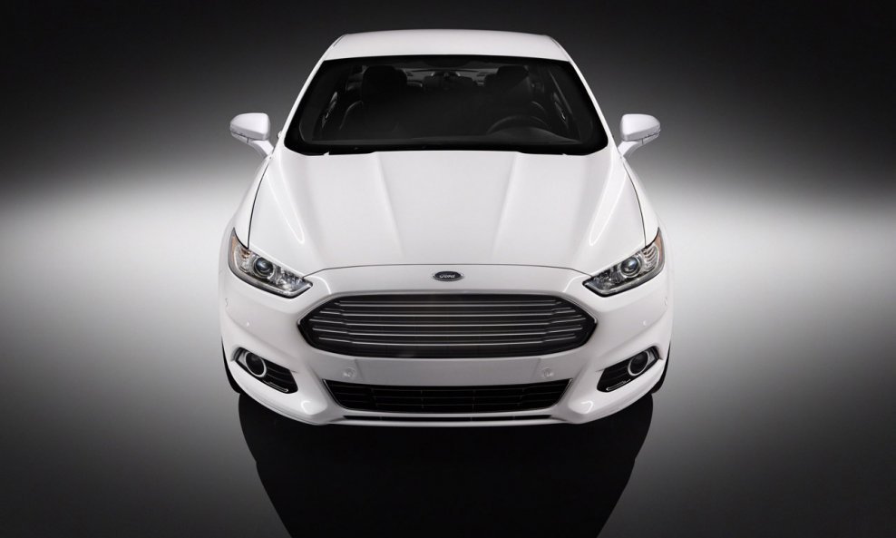 30-2013-ford-fusion