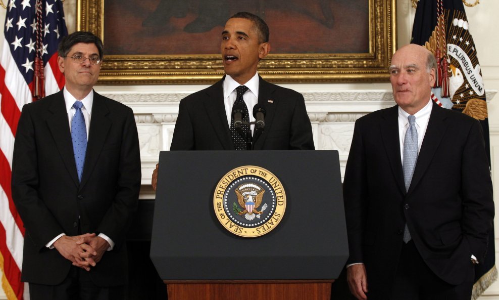 Jack Lew (lijevo), Barack Obama i William Daley (desno)
