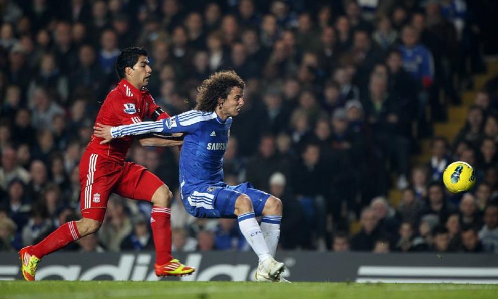 Liverpool Luis Suarez Chelsea David Luiz 2011