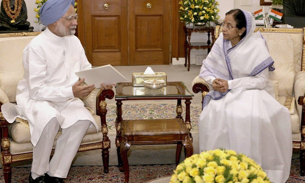 Premijer Manmohan Singh i predsjednica Pratibha Patil