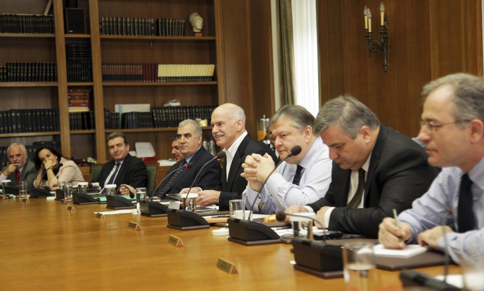 Papandreu i krizni kabinet