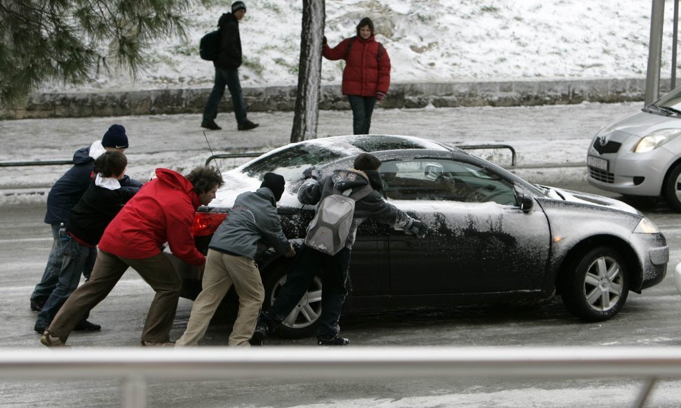 Prometne glavobolje u Splitu zbog snijega