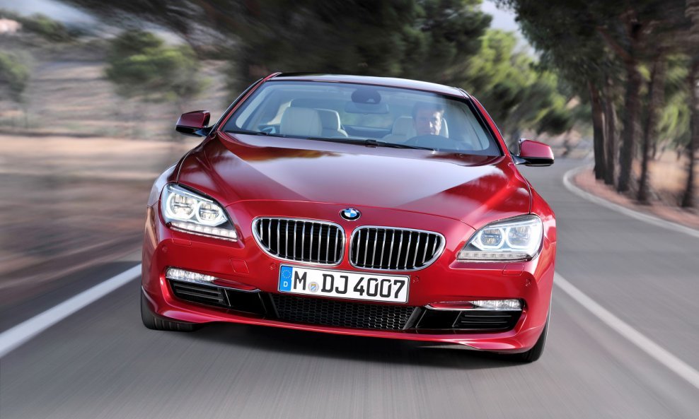 2012-BMW-6-Series-Coupe-62