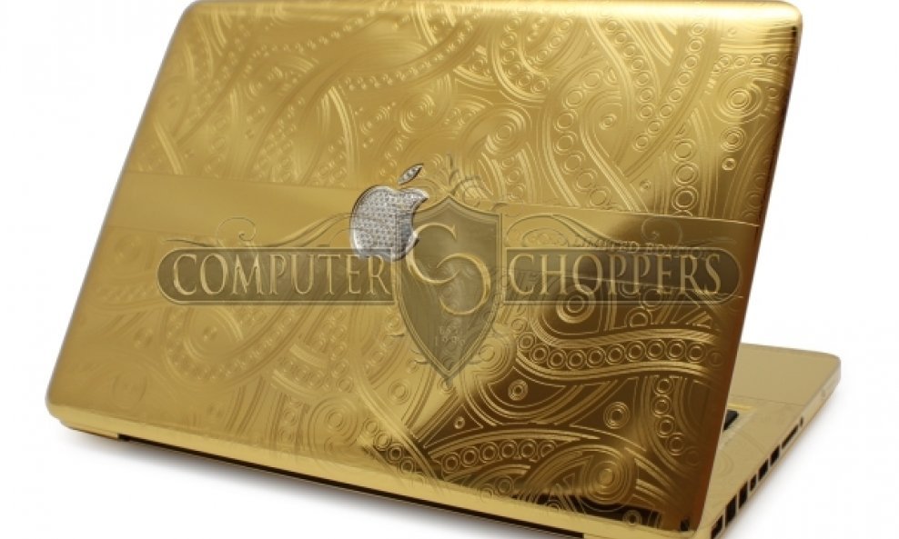 Apple MacBook Pro zlato