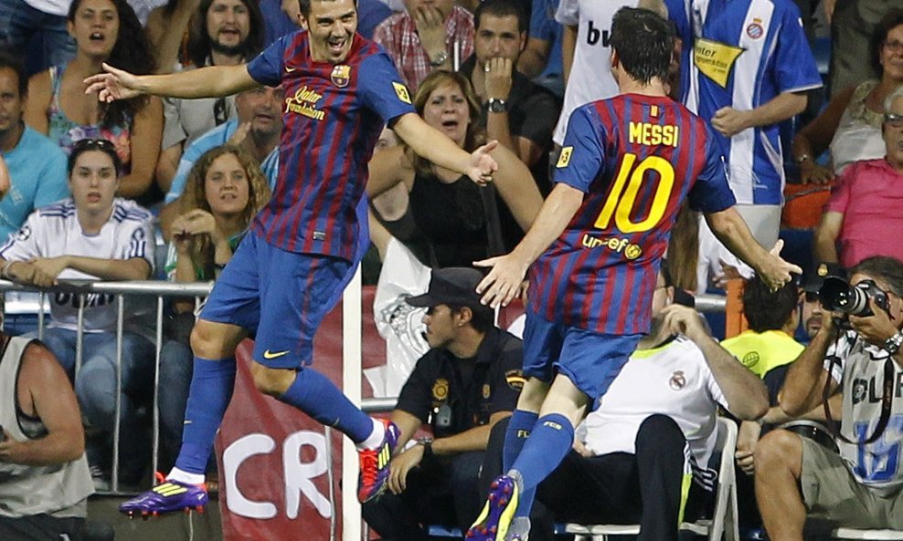 El Clasico 5 David Villa Lionel Messi