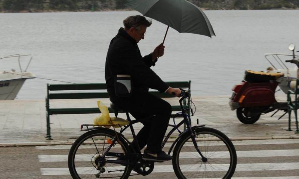 kiša biciklist šibenik
