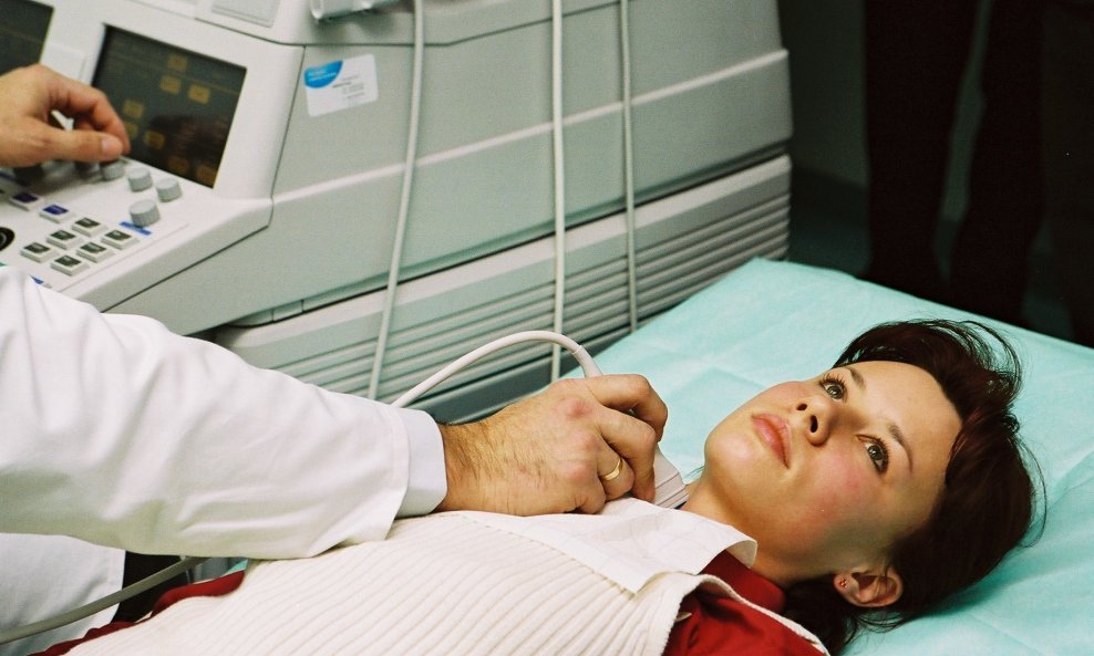pacijentica pregled bolnica ultrazvuk