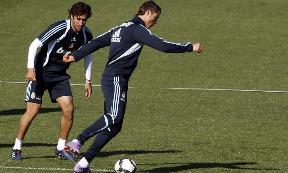 Cristiano Ronaldo i Raul - na treningu