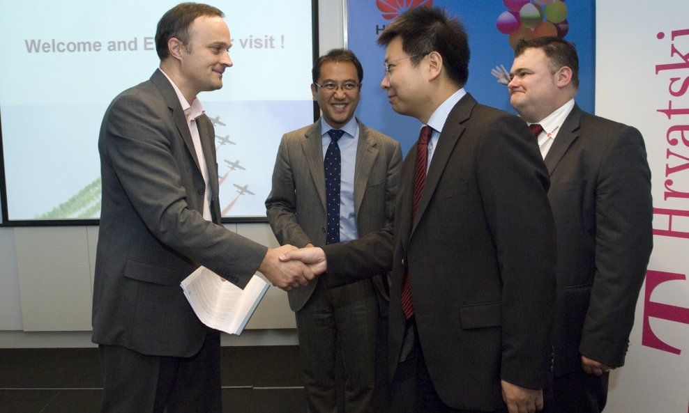 Božidar Poldrugač, član Uprave HT-a i Andy Lee, izvršni direktor Huawei Hrvatska
