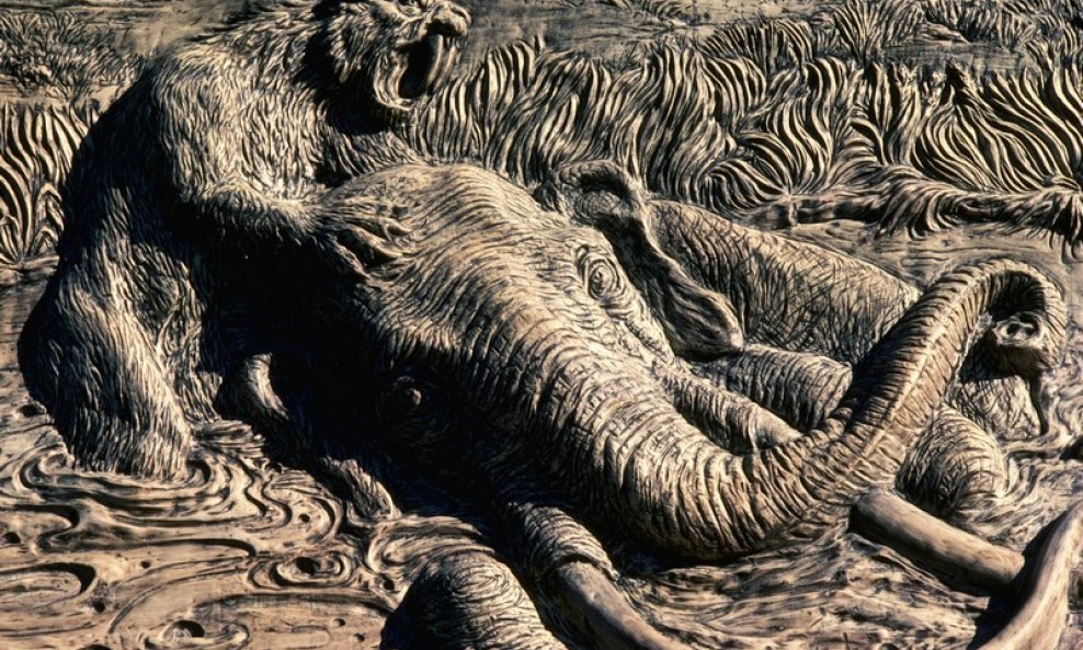 fosili mamuta i sabljastog tigra