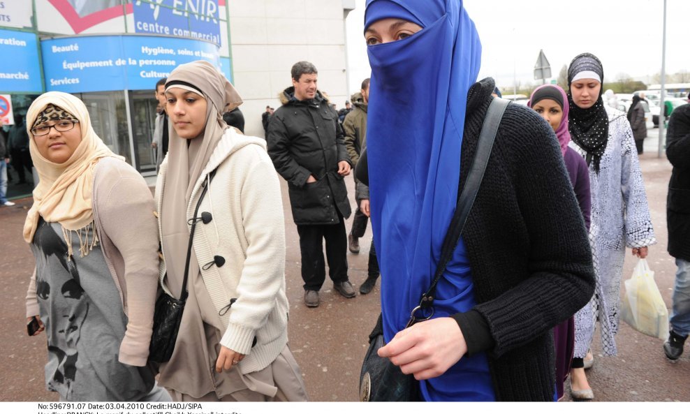 Norvežani prvi među nordijskim zemljama planira zabraniti muslimankama nošenje burki i nikaba