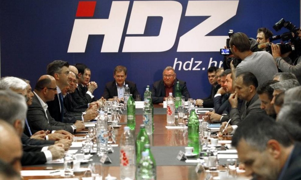 Sjednica Predsjedništva i Nacionalnog vijeća HDZ-a (1)